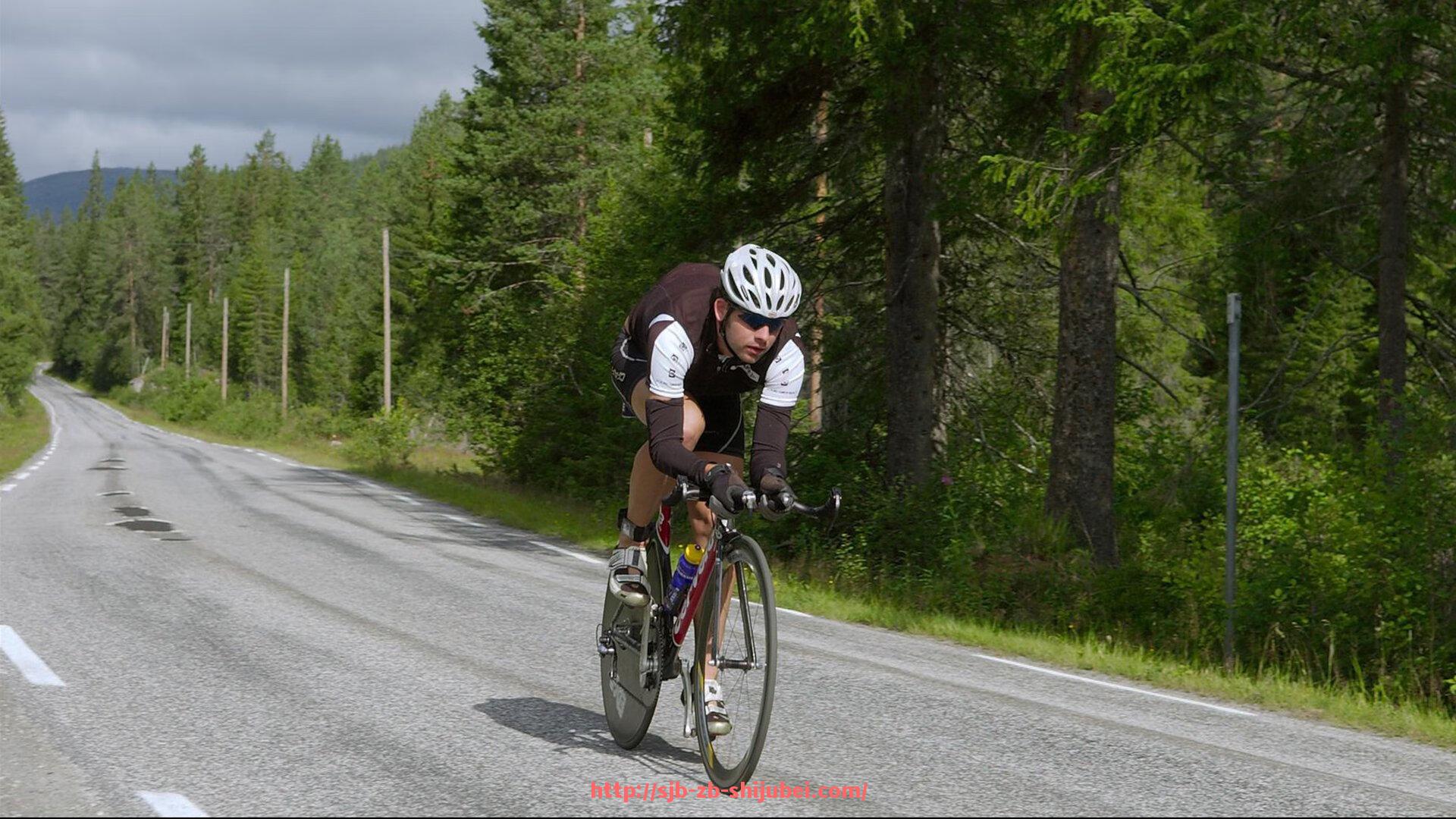 世俱杯直播-意甲各球队工资分布与财务状况分析